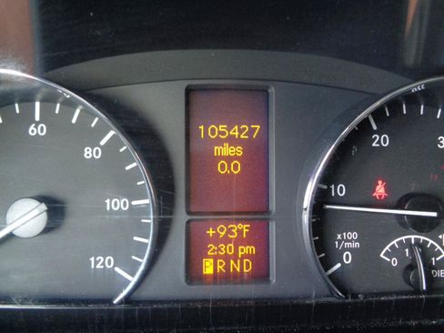 Used 2016 Mercedes-Benz Sprinter 2500 image 15