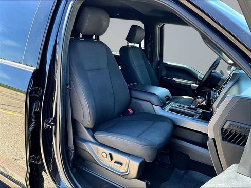 Used 2019 Ford F150 XLT w/ Equipment Group 302A Luxury AWD/4WD image 32