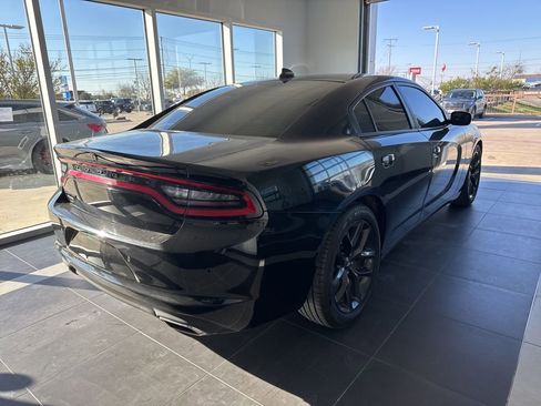 Used 2023 Dodge Charger SXT w/ Blacktop Package image 2
