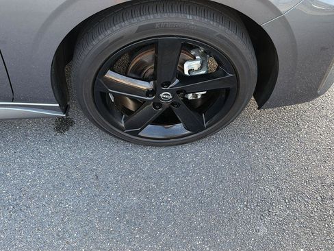 Used 2024 Nissan Sentra SR FWD image 39