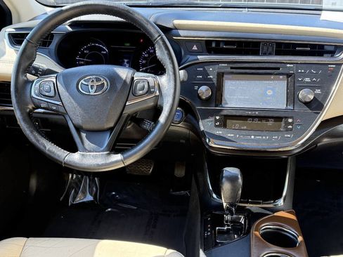 Used 2016 Toyota Avalon XLE Plus FWD image 6