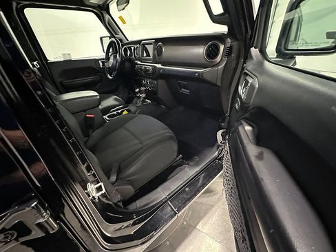 Used 2021 Jeep Wrangler Unlimited Sport AWD/4WD image 23