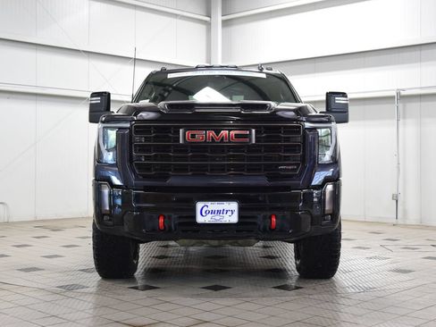 Used 2024 GMC Sierra 2500 AT4X AWD/4WD image 2