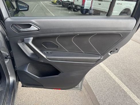 Used 2022 Volkswagen Tiguan SEL R-Line image 16