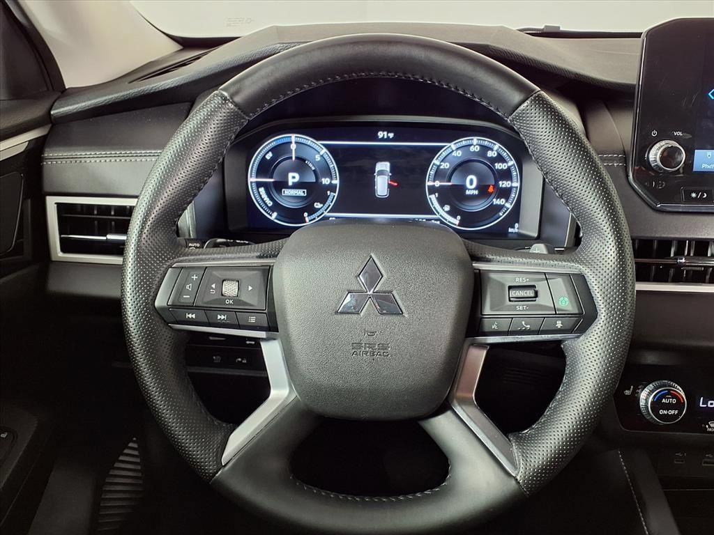 Used 2024 Mitsubishi Outlander SE AWD/4WD image 27