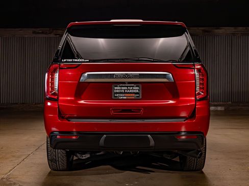 Used 2022 GMC Yukon XL SLE w/ Gmc Pro Safety Plus Package image 7