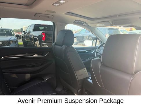 Used 2021 Buick Enclave Avenir w/ Avenir Technology Package AWD/4WD image 14