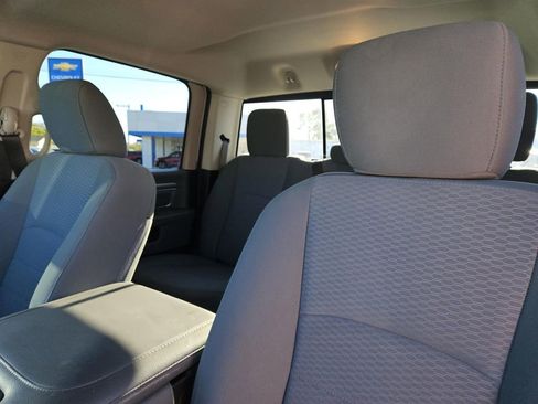 Used 2020 RAM 1500 Classic SLT image 22