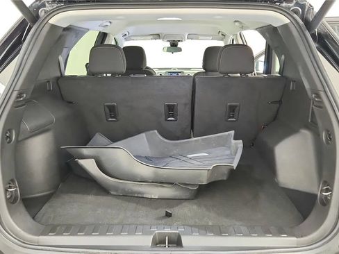 Used 2023 Chevrolet Equinox LT FWD image 19
