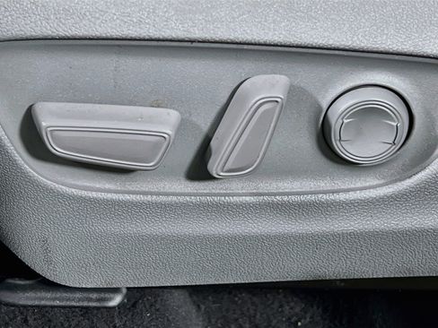 Used 2022 Toyota Highlander Limited AWD/4WD image 16