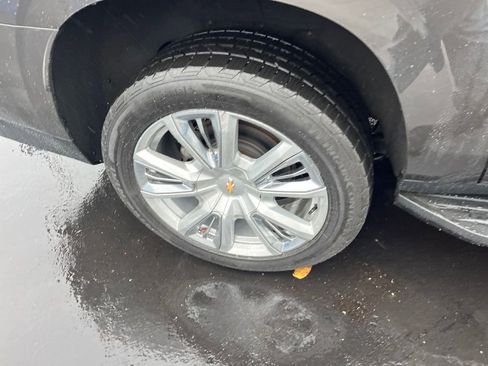 Used 2021 Chevrolet Suburban High Country image 38