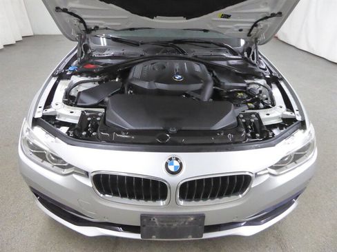 Used 2017 BMW 330i xDrive Sedan image 36