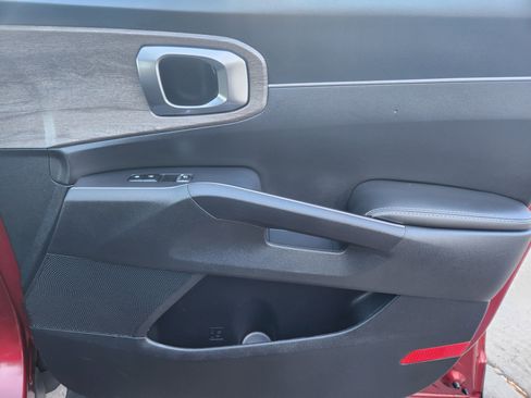 Used 2023 Kia Sorento S image 15