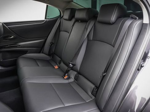 Certified 2025 Lexus ES 350 w/ Premium Package FWD image 18