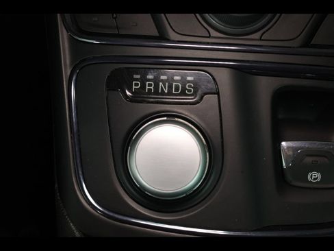 Used 2016 Chrysler 200 S FWD image 19