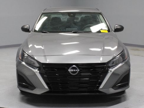 Certified 2024 Nissan Altima 2.5 SV FWD image 5