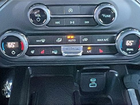 New 2025 Ford Bronco Outer Banks w/ Sasquatch Package image 23