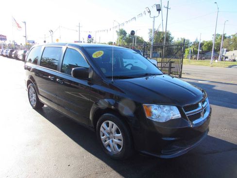 Used 2016 Dodge Grand Caravan SE w/ Quick Order Package 29E SE image 4