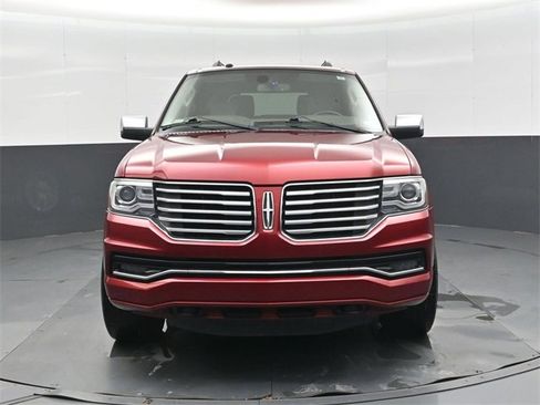 Used 2017 Lincoln Navigator Select image 9