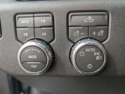 New 2026 GMC Sierra 1500 SLE w/ X31 Off-Road Package image 16