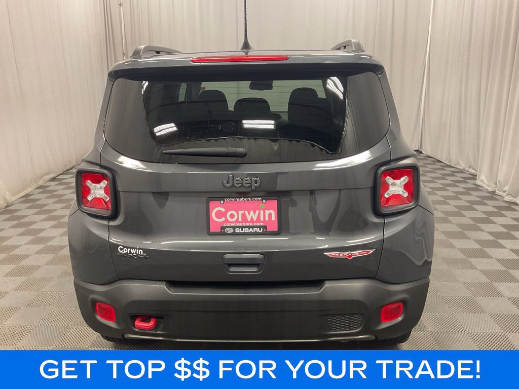 Used 2022 Jeep Renegade Trailhawk AWD/4WD image 3