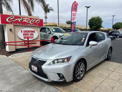 Used 2015 Lexus CT 200h w/ F Sport w/Nuluxe Interior FWD image 4