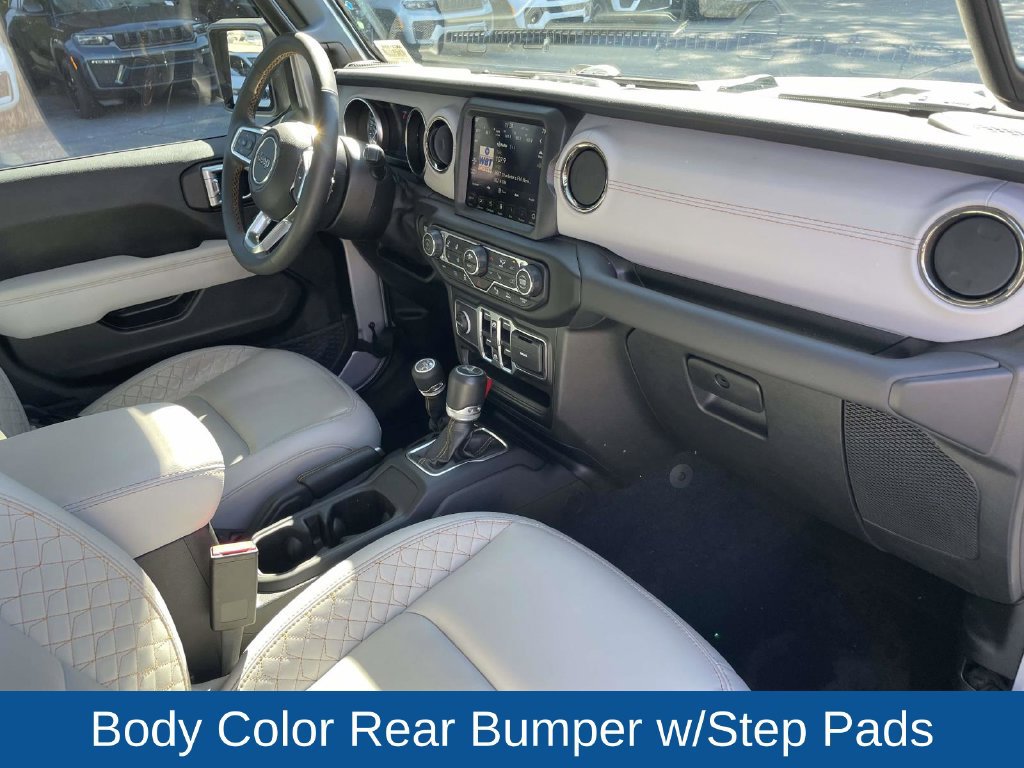 Used 2023 Jeep Wrangler Unlimited Sahara AWD/4WD image 12