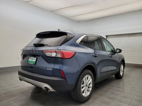 Used 2020 Ford Escape SE image 9