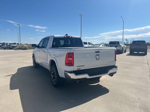 Used 2025 RAM 1500 Laramie AWD/4WD image 3