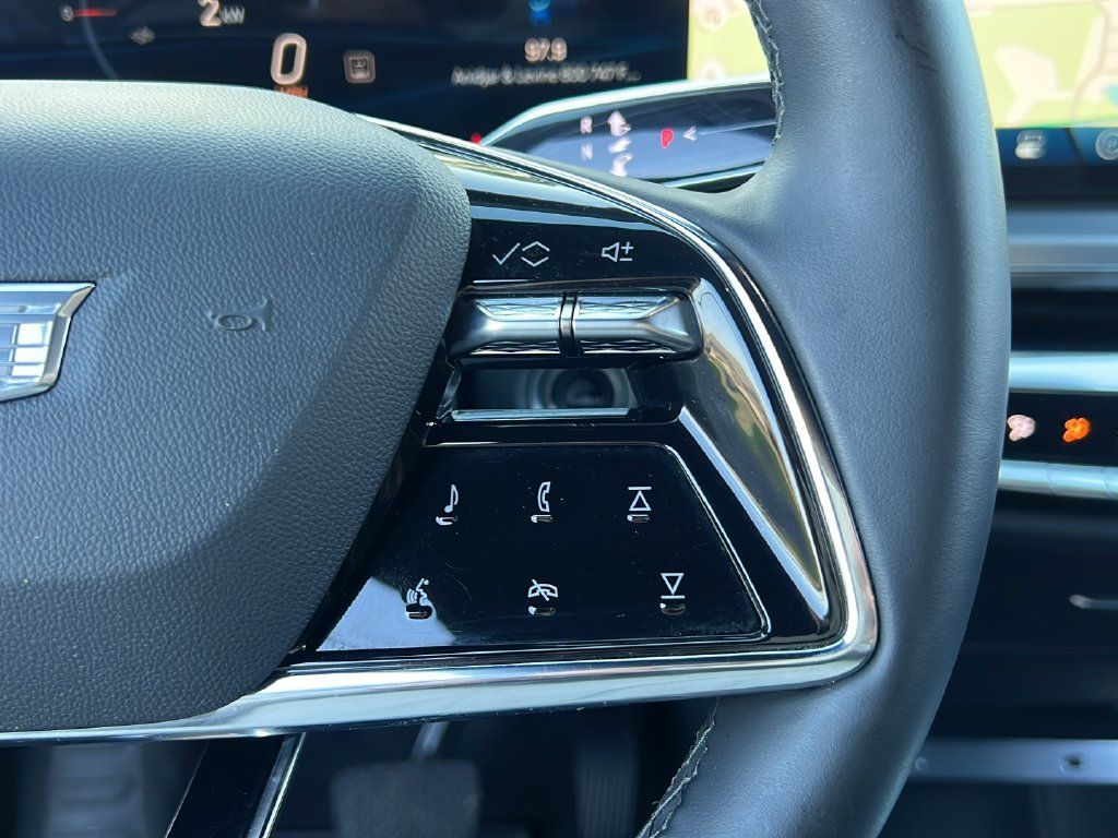 Used 2025 Cadillac Lyriq Luxury RWD image 19