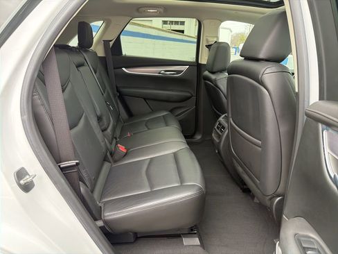 Used 2017 Cadillac XT5 Luxury w/ Driver Awareness Package image 24