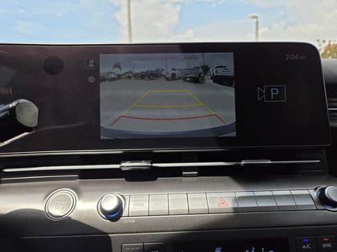 Used 2024 Hyundai Kona SEL AWD/4WD image 36