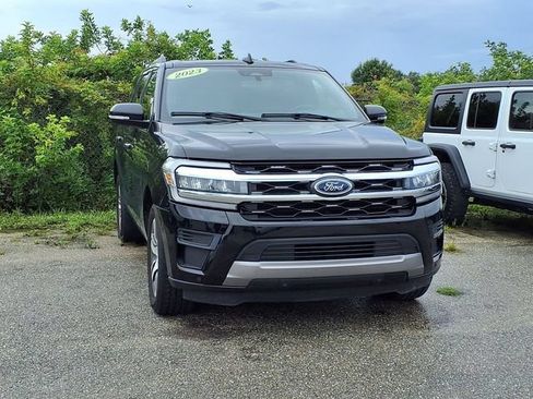 Used 2023 Ford Expedition Limited AWD/4WD image 4