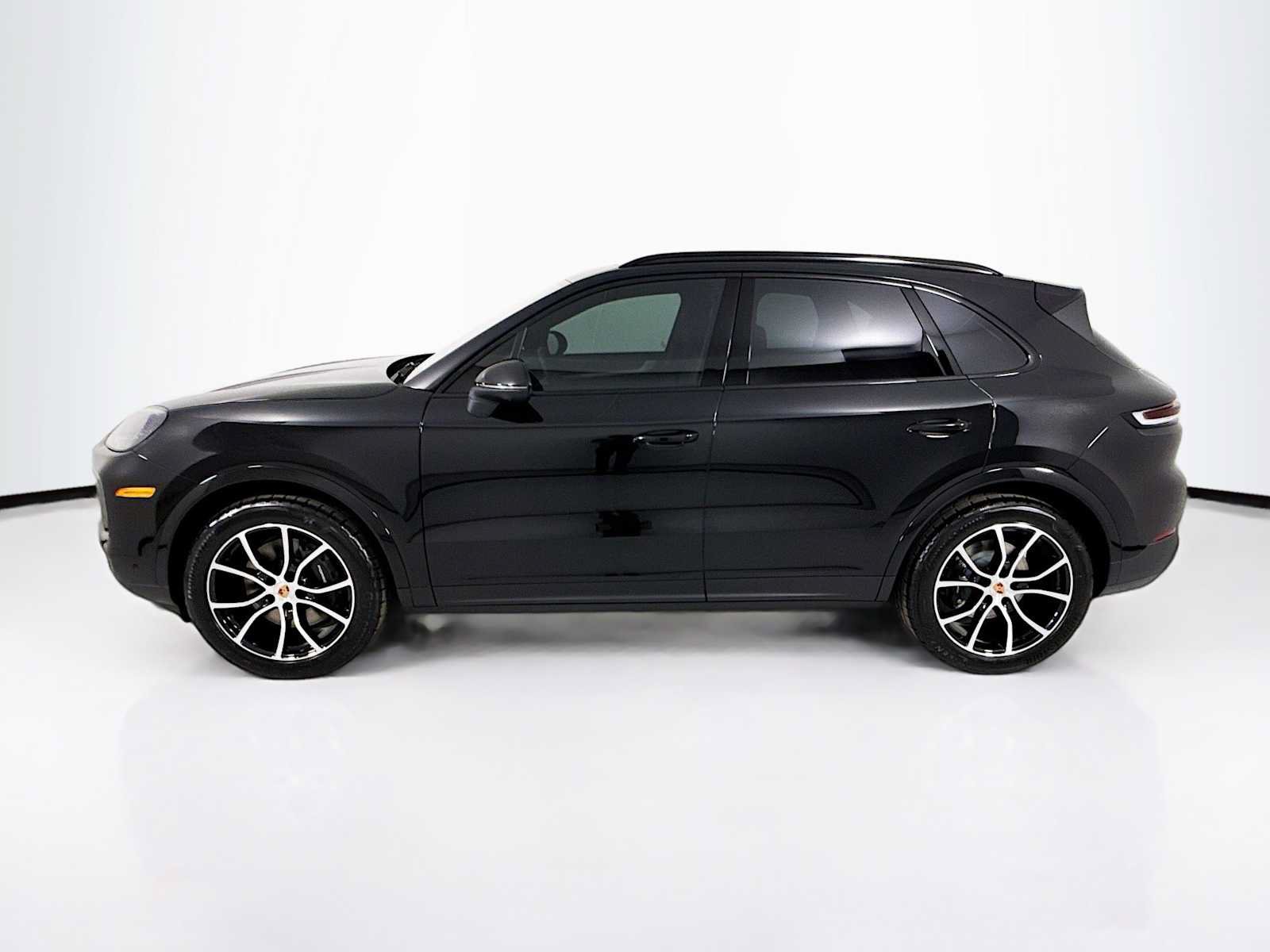 Used 2026 Porsche Cayenne AWD/4WD image 2