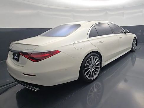 Used 2023 Mercedes-Benz S 580 4MATIC Sedan w/ AMG Line image 11
