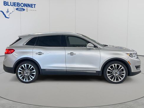 Used 2016 Lincoln MKX Reserve w/ Enhanced Security Package FWD image 4