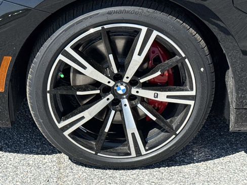 New 2026 BMW 550e xDrive w/ Premium Package AWD/4WD image 12