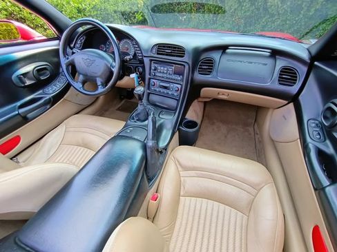 Used 2002 Chevrolet Corvette Convertible w/ Preferred Equipment Group2 RWD image 37
