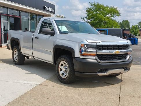 Used 2018 Chevrolet Silverado 1500 W/T w/ WT Convenience Package AWD/4WD image 10