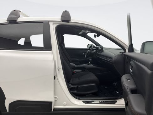 Used 2025 Honda HR-V Sport image 16