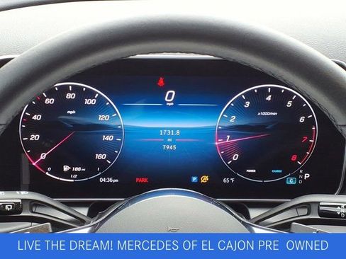 Used 2025 Mercedes-Benz GLC 300 image 12