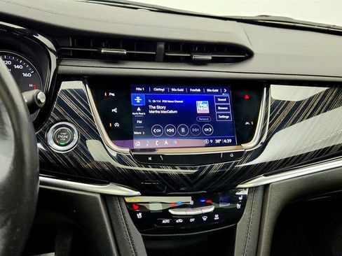 Used 2024 Cadillac XT6 Premium Luxury w/ Technology Package image 17