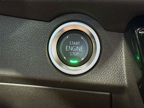 Used 2024 Chevrolet Traverse LS FWD image 14