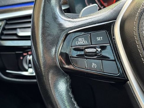 Used 2020 BMW 530i w/ Convenience Package image 27