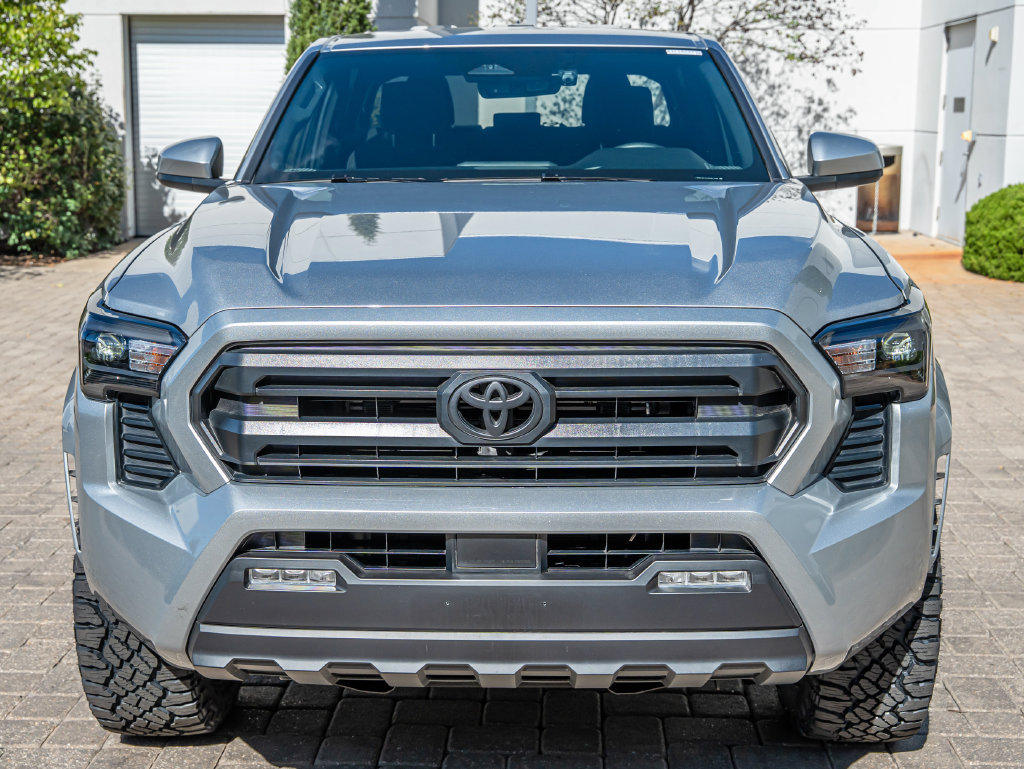 Used 2026 Toyota Tacoma SR5 AWD/4WD image 2