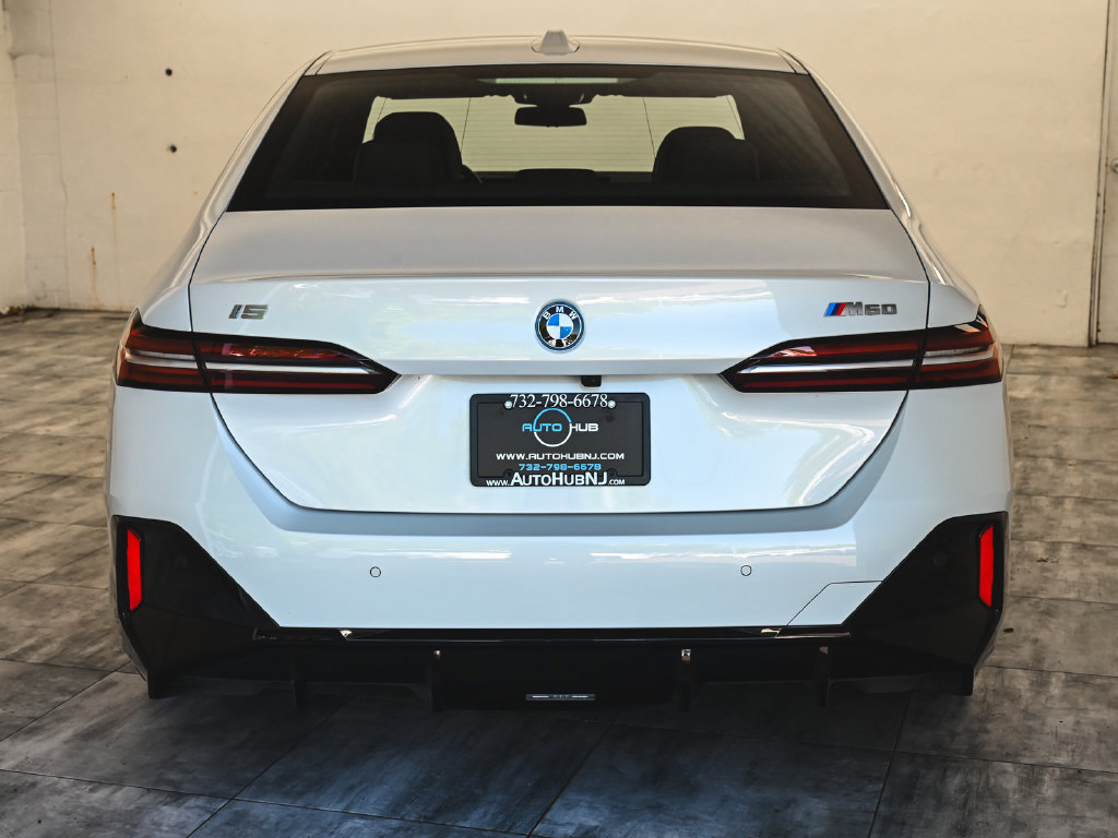 Used 2024 BMW i5 M60 w/ Premium Package AWD/4WD image 5