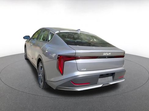 Used 2025 Kia K4 LXS FWD image 11