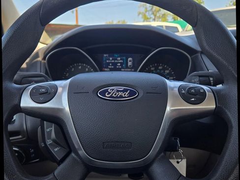 Used 2014 Ford Focus SE image 22