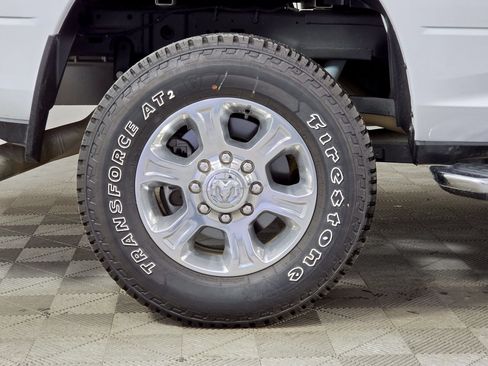 Used 2025 RAM 2500 Big Horn AWD/4WD image 9