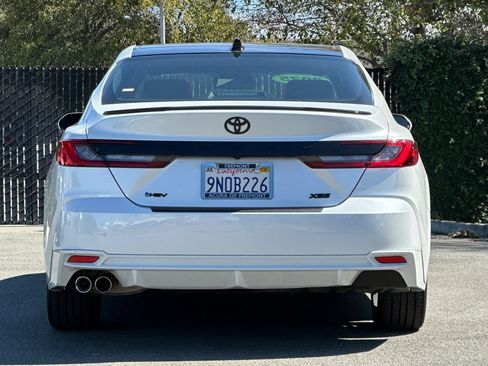 Used 2025 Toyota Camry XSE FWD image 5